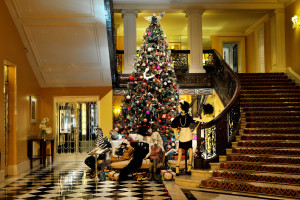 claridges-christmas-tree-by-lanvin