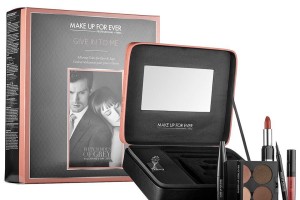 Make Up For Ever Give in to Me Makeup Kit