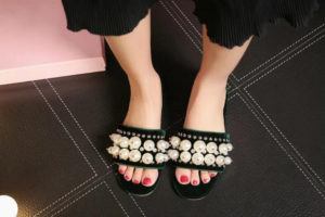Street-Style-Red-Black-Open-Toe-Velet-Pearl-Slide-Sandals-Women-Studded-font-b-Fashion-b
